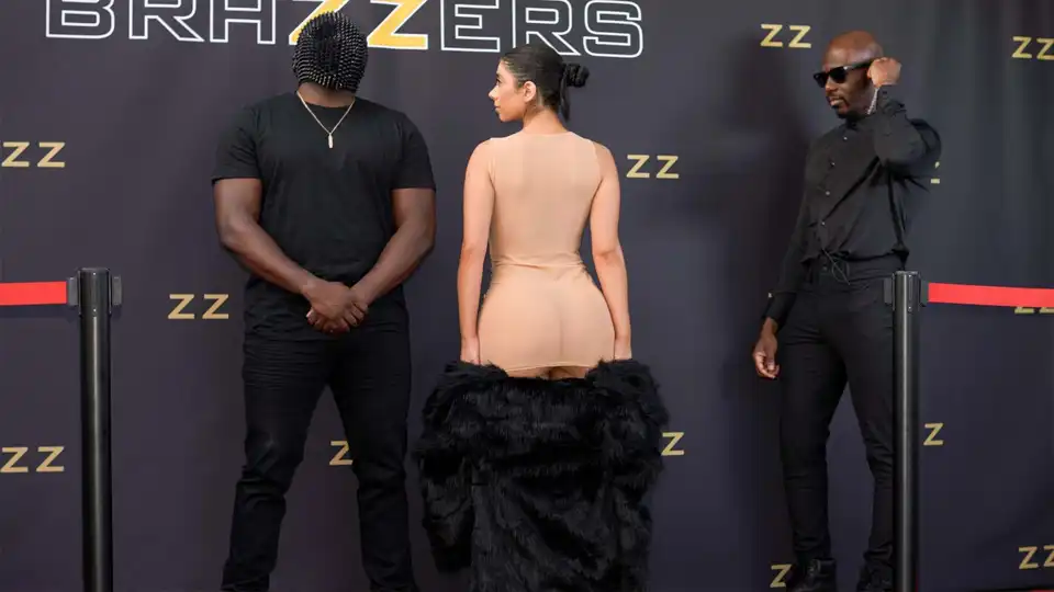 BrazzersExxtra – Violet Myers – Brazzers Loves Violets Asshole